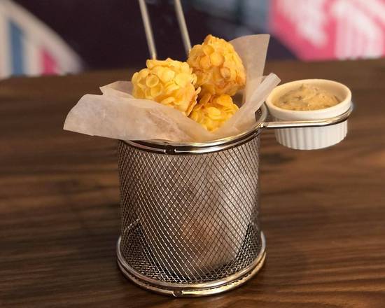 E14. Fryin' High Shrimp Balls 黃金脆蝦丸